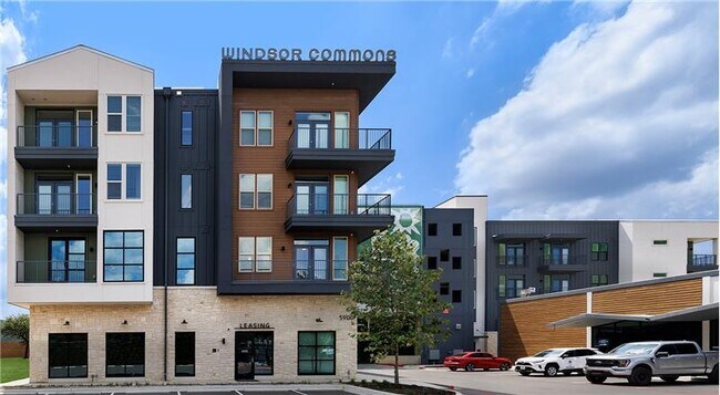 Building Photo - 5902 Westminster Dr