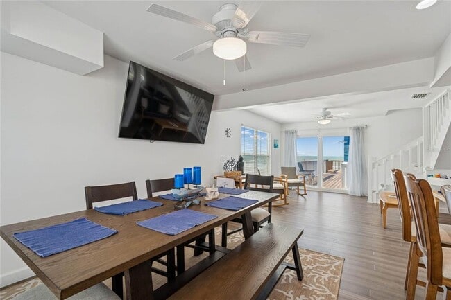 Building Photo - 8432 W Gulf Blvd