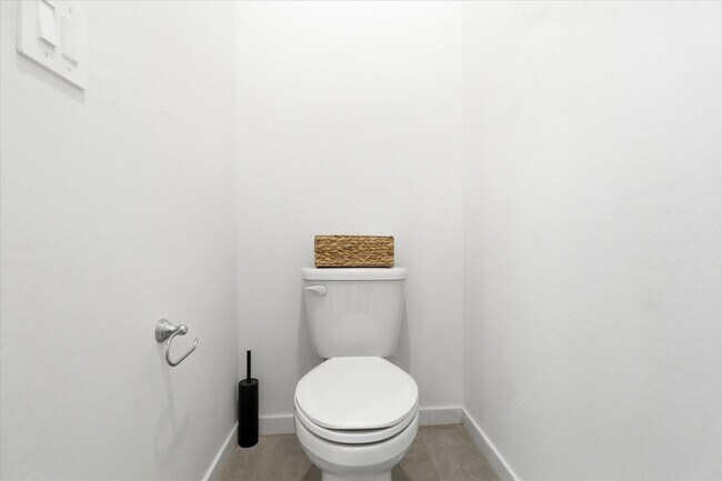 Building Photo - 19295 N Avelino Dr