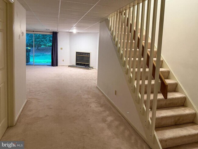 Building Photo - 4732 Weatherhill Dr