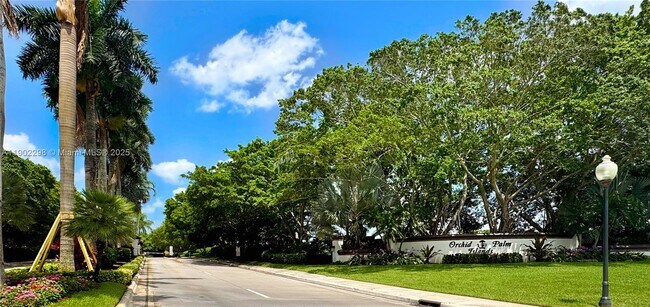 Building Photo - 375 Sabal Way