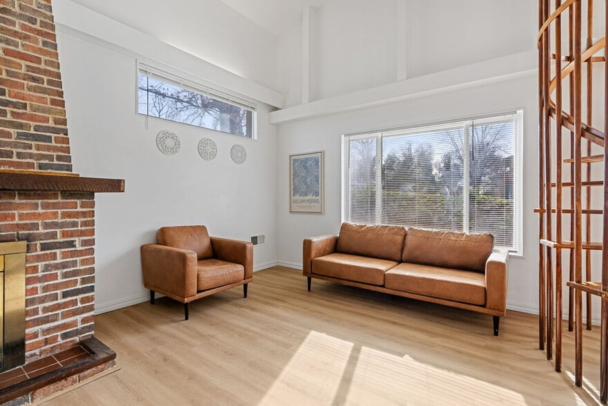 Building Photo - 3691 Salazar Dr