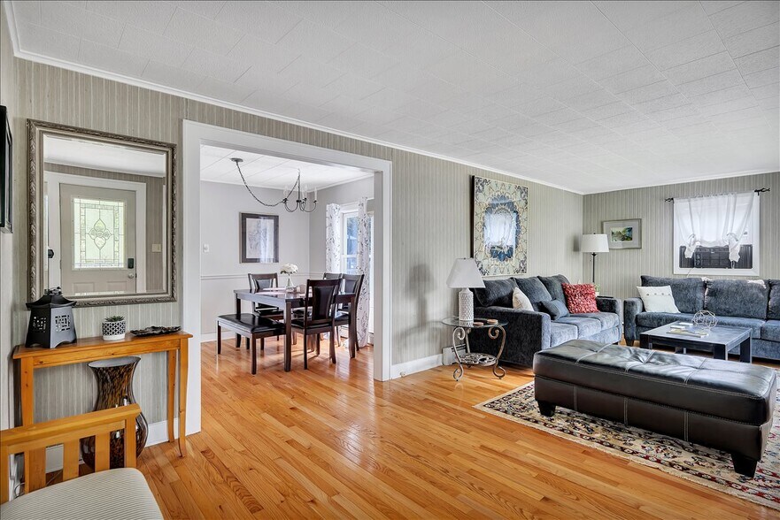 Building Photo - 10 Ritchie Pl