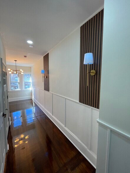 Entry way - 31 Crawford St