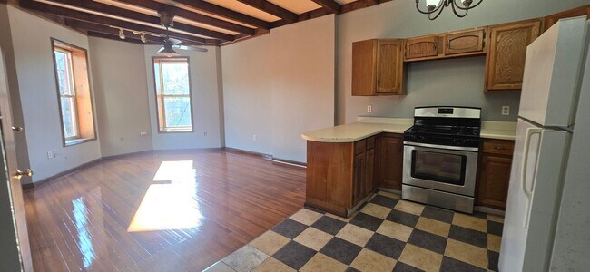 Building Photo - 19 Elberon Pl