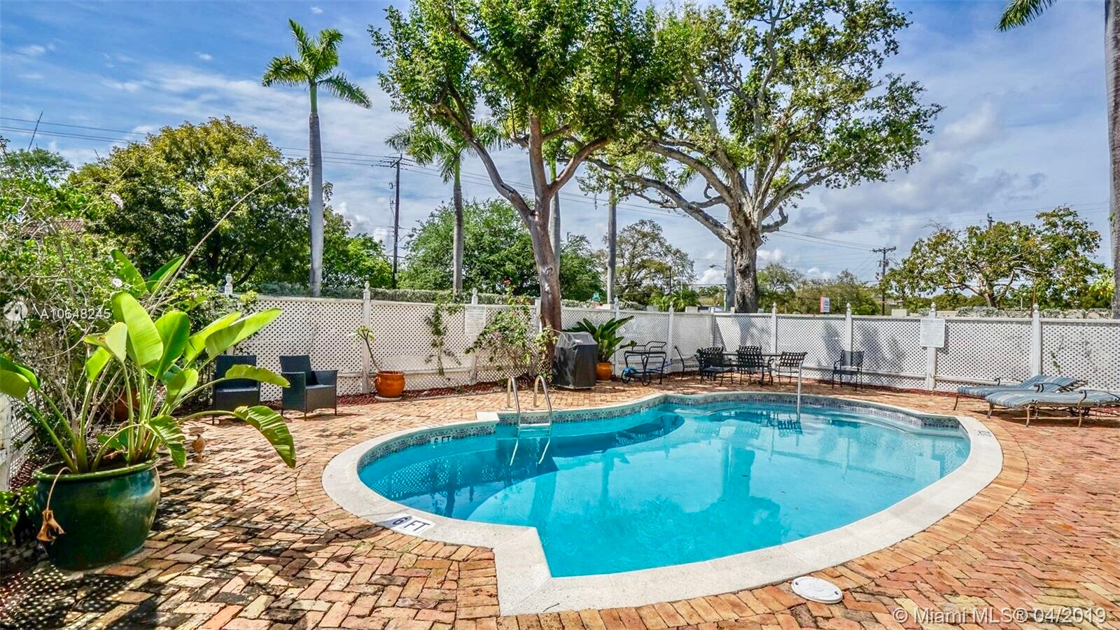 Building Photo - 3356 Bird Ave