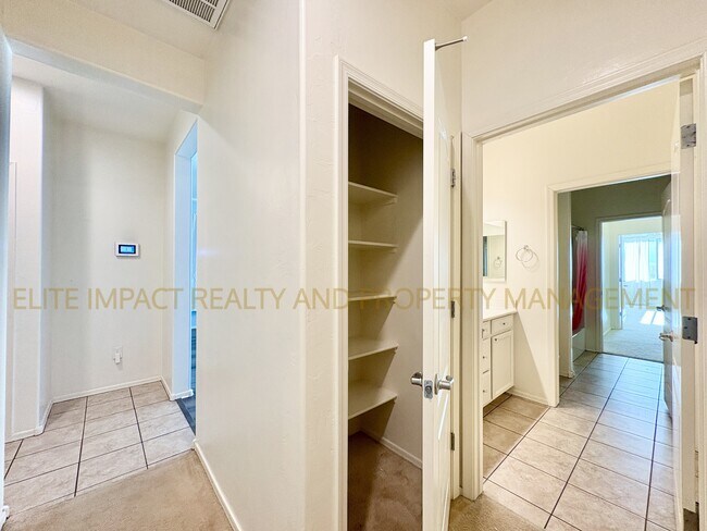 Building Photo - 7161 S Paseo Monte Verde