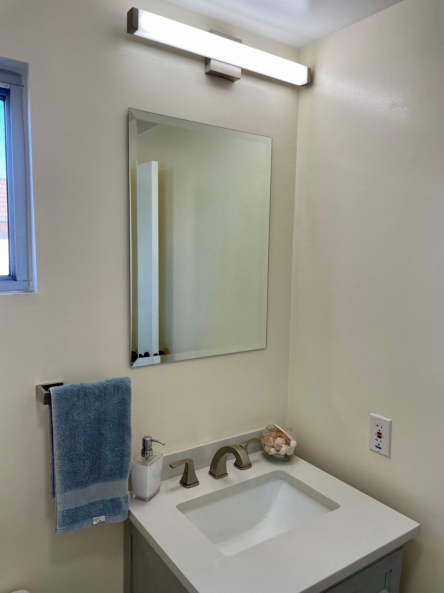 Bathroom 1 - 2742 Meadow Lark Dr