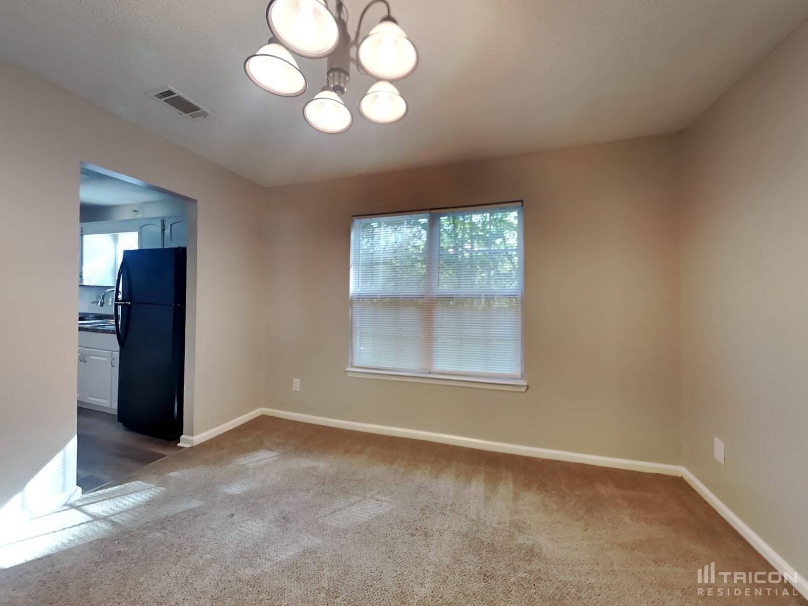 Building Photo - 1051 Park Creek Cir