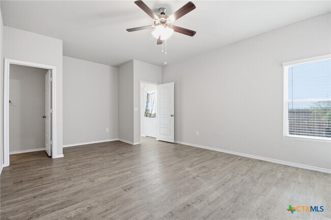 Building Photo - 292 Legacy Cir