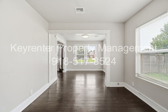 Building Photo - 2 Bed | 1 Bath | Tulsa