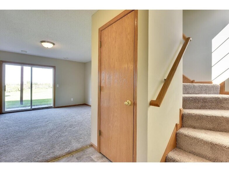 Building Photo - 2015 Brittany Ct