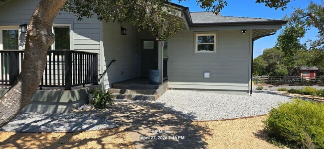 Building Photo - large custom home with peek a boo ocean views