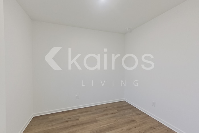 Building Photo - 122 Silver Maple Cir