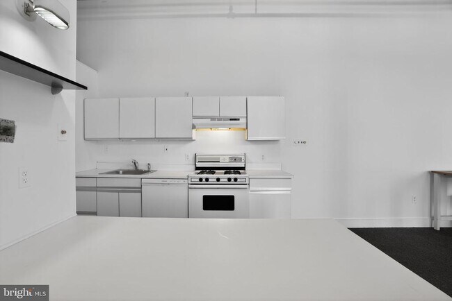 Building Photo - 408 Vine St