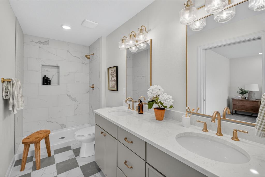 Building Photo - 933 Prime St