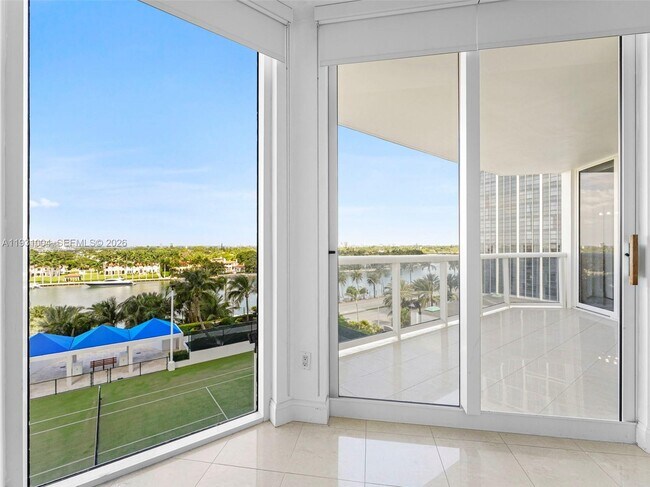Building Photo - 4779 Collins Ave