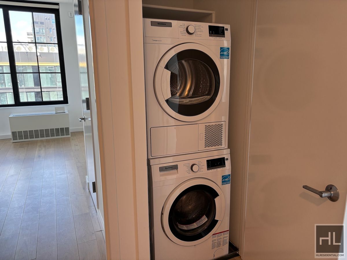 Building Photo - NORTHERN BOULEVARD