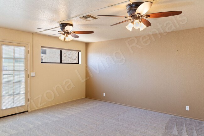 Building Photo - SPACIOUS CONDO WITH POOL