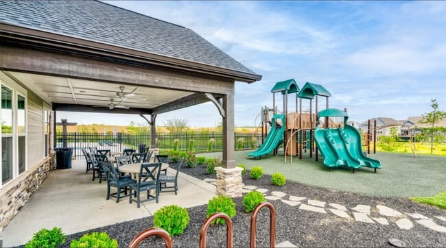 Building Photo - 367 Newbridge Wy