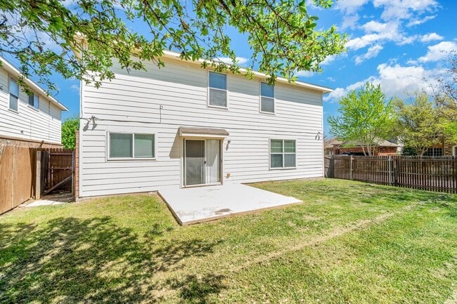 Building Photo - 4956 Thorn Hollow Dr
