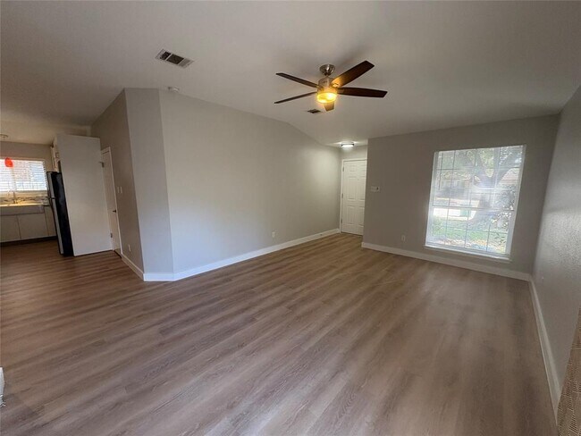 Building Photo - 1207 Shaun Dr