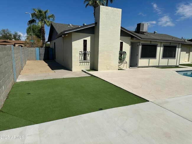 Building Photo - 4639 W Ruth Ave