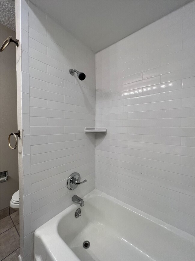 Building Photo - 3737 Wakeforest St