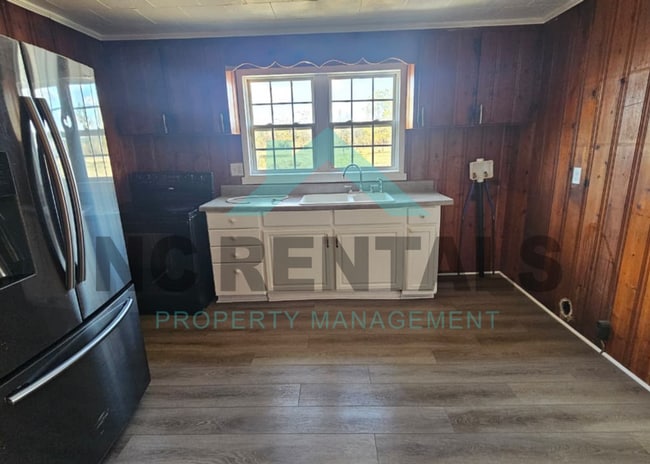 Building Photo - 252 Westbrook Ave