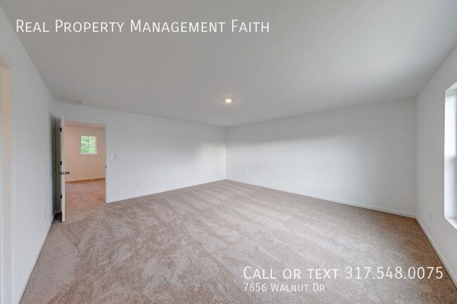 Building Photo - 7656 Walnut Dr