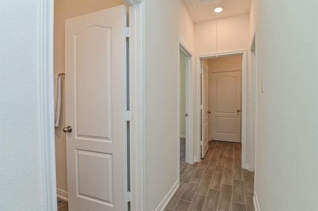 Building Photo - 27638 Mesabe Dr