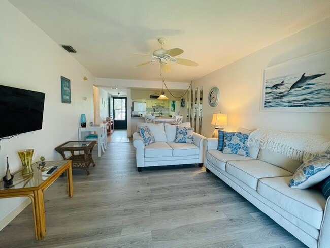 Building Photo - **TALA LAKES-55YR COMMUNITY**
