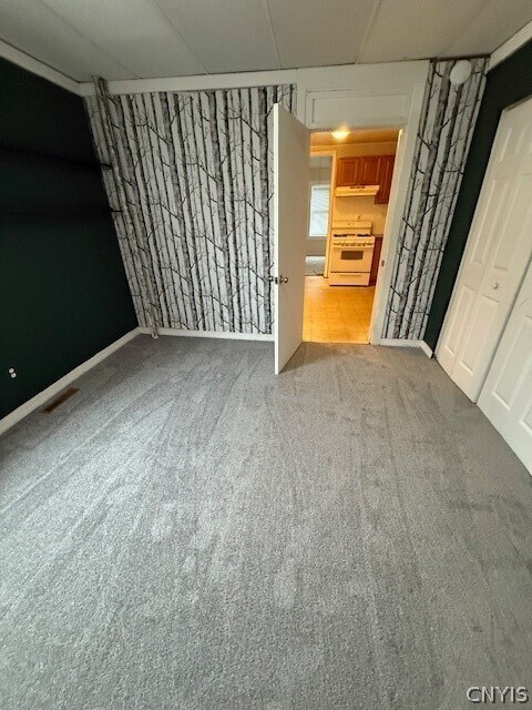 Building Photo - 32 Grove St