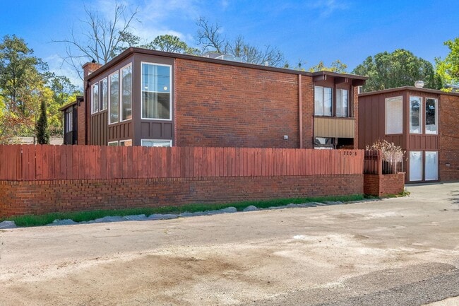 Building Photo - 220 Belmont Rd