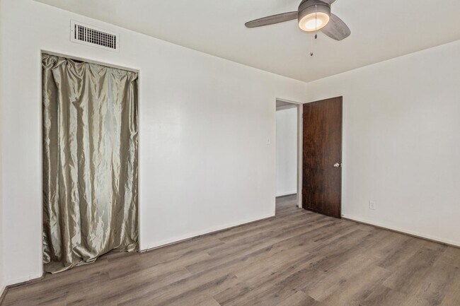 Building Photo - 4546 N 10th St