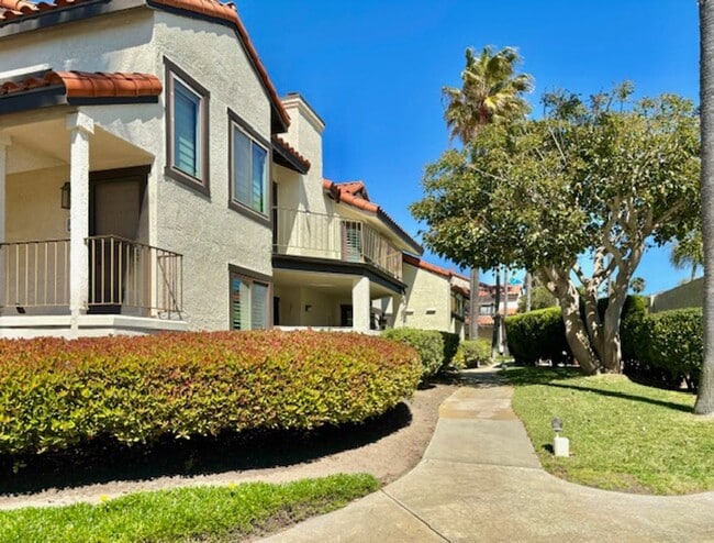 Building Photo - The Colony | Oxnard | 2 Bedroom + 2 Bathroom + Loft