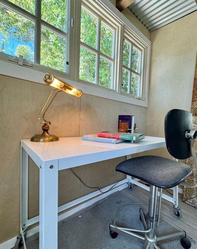 Building Photo - Available For 4+ Months!* Rare Find Furnished Saint Helena Gem, “Upper Tainter” 2 Bedrooms, 2 Bat...