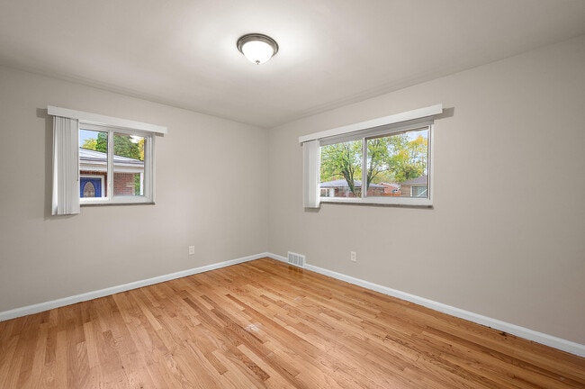 Building Photo - 21848 Sussex St