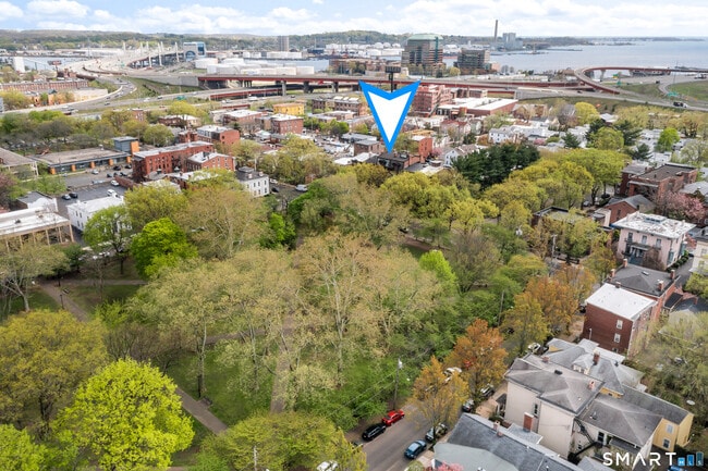 Building Photo - 556 Chapel St