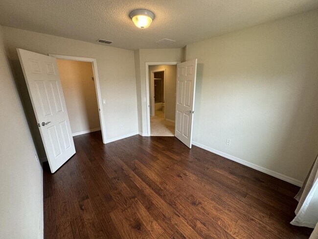 Building Photo - 11902 Lorenza Ln