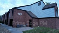 Building Photo - 1841 Ridgehaven Ct