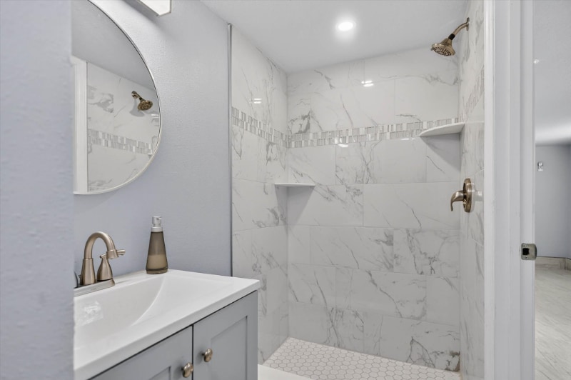 Building Photo - 917 Mack Ave