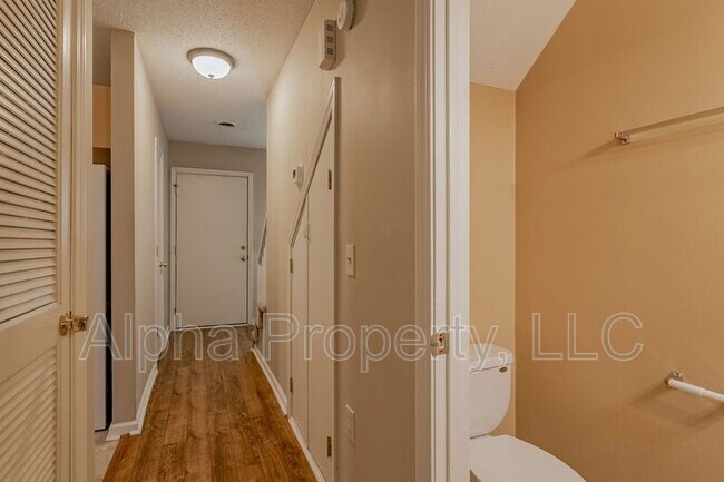 Building Photo - 132 Shockley St