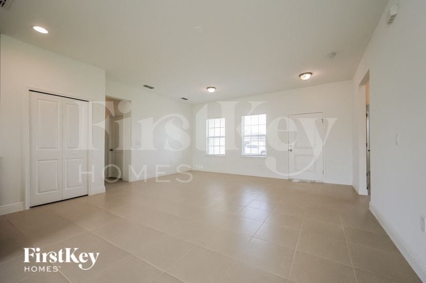 Building Photo - 318 W Aster Ct
