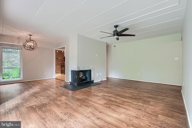 Building Photo - 5390 Smooth Meadow Way