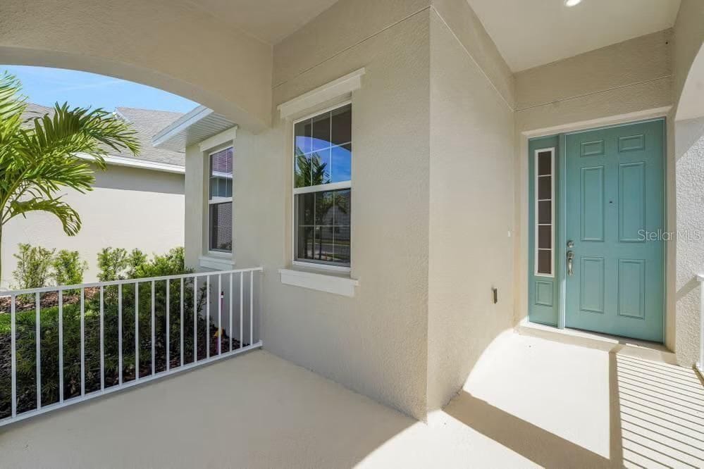 Building Photo - 15075 Tea Tree Dr