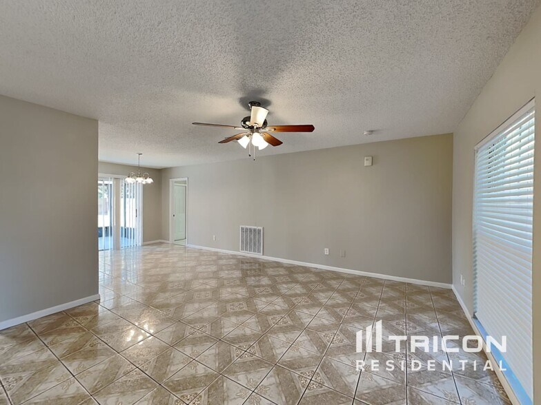 Building Photo - 8234 Vassar Cir