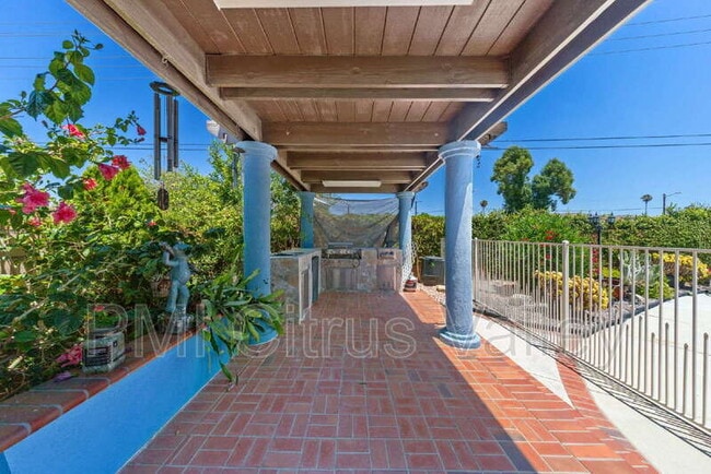Building Photo - 15354 Black Shadow Dr
