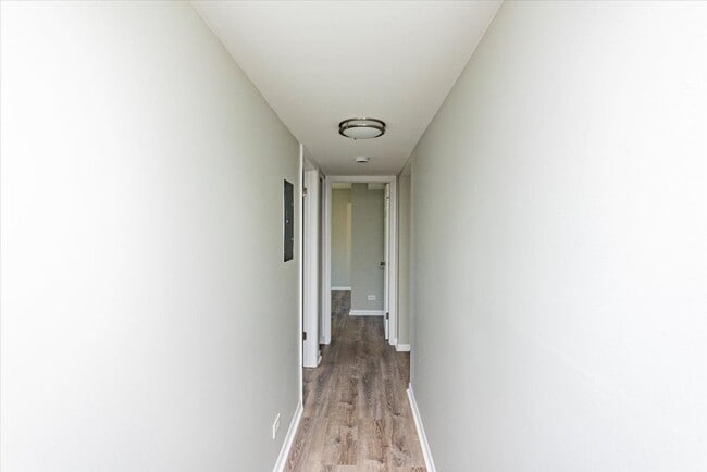 Building Photo - 241 W Main St