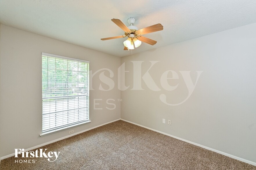 Building Photo - 3711 Clear Falls Dr